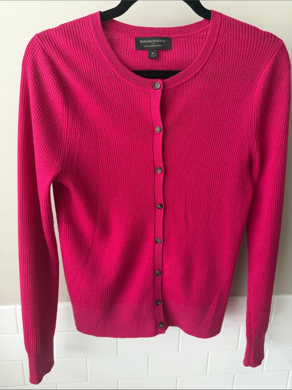 Banana Republic fuchsia-magenta Button-Front Crewneck Cardigan 100% merino wool